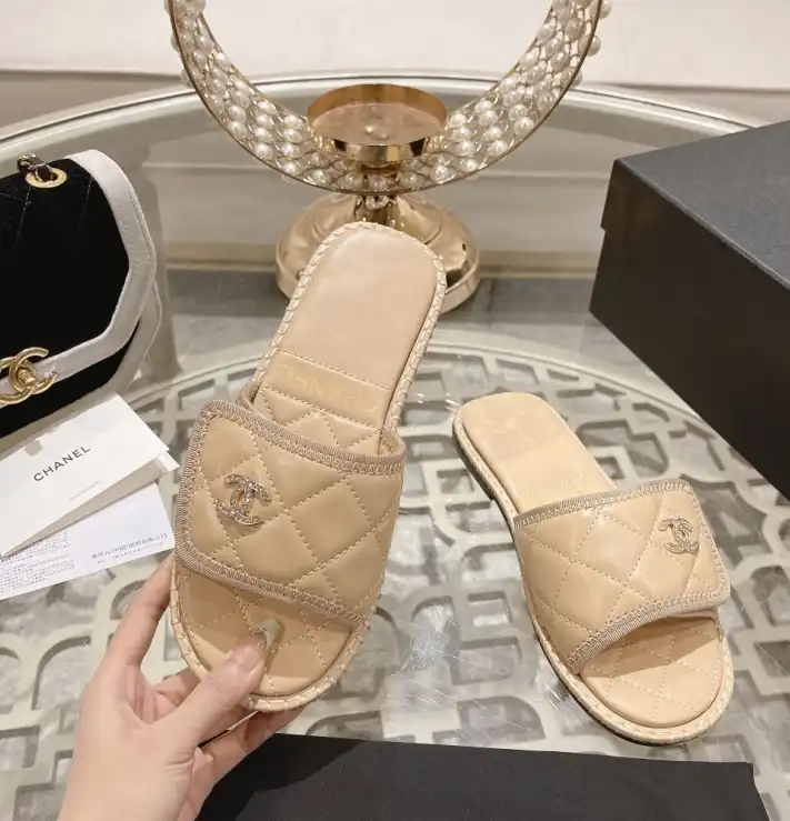 hype Chanel Slippers