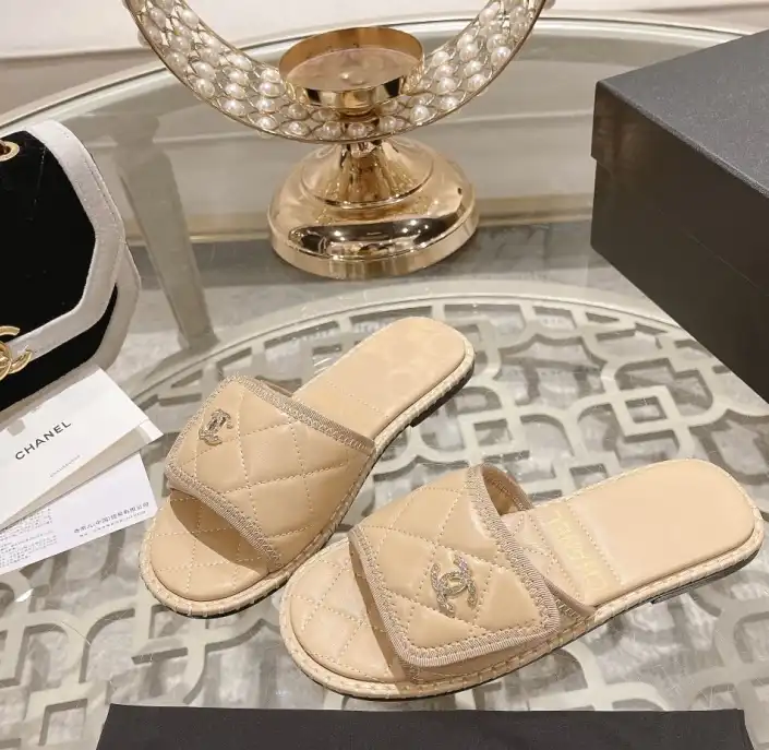 hype Chanel Slippers