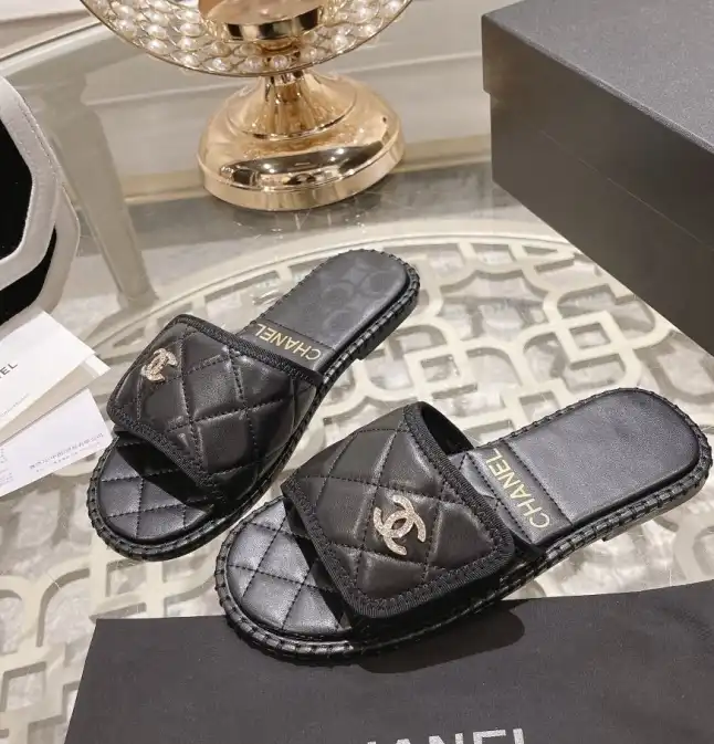 hype Chanel Slippers