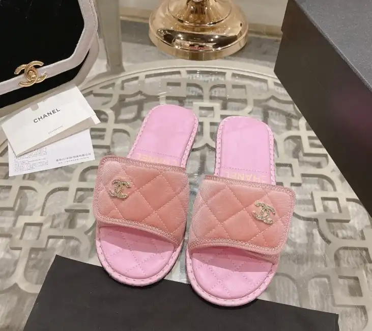 hype Chanel Slippers