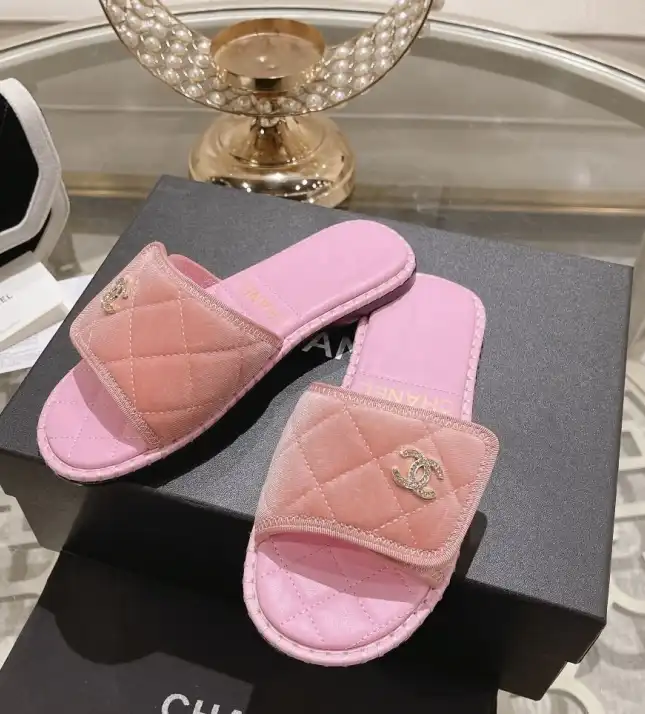 hype Chanel Slippers