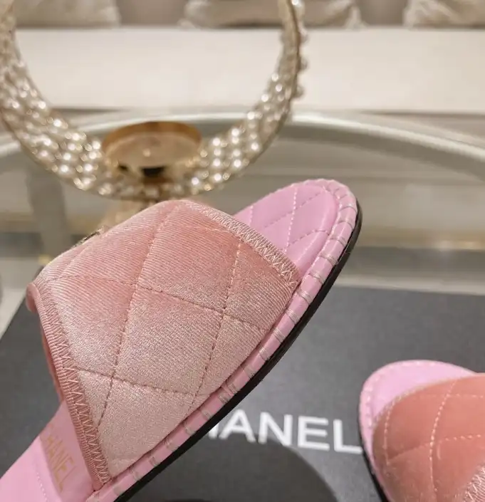 hype Chanel Slippers