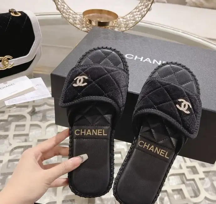 hype Chanel Slippers