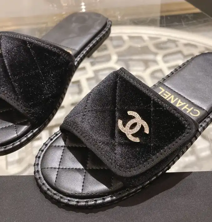 hype Chanel Slippers