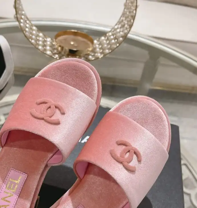 hype Chanel Slippers