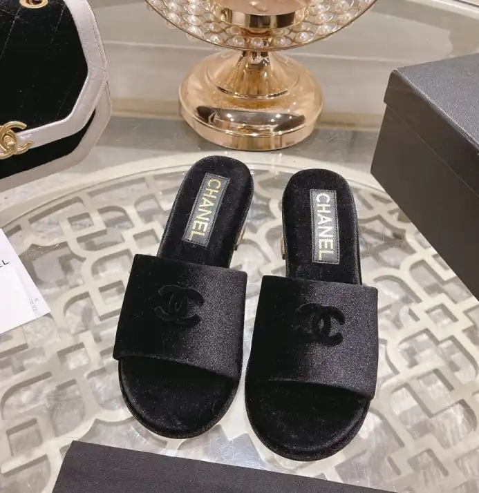 hype Chanel Slippers