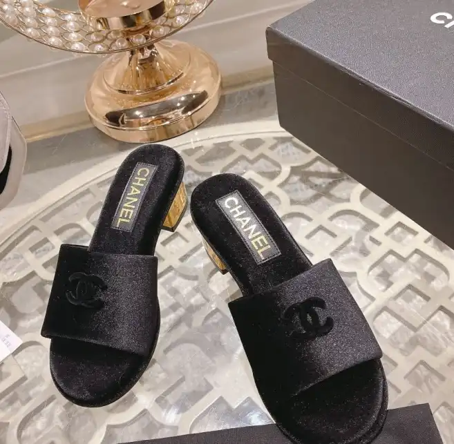 hype Chanel Slippers