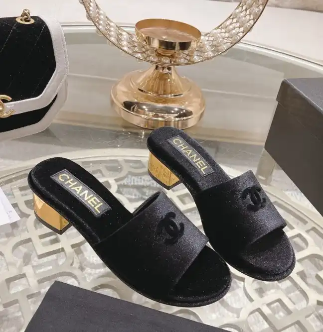 hype Chanel Slippers