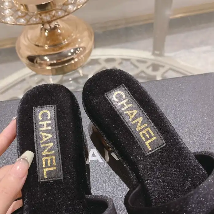 hype Chanel Slippers