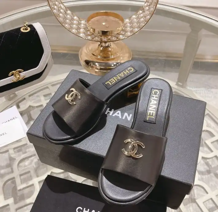 hype Chanel Slippers