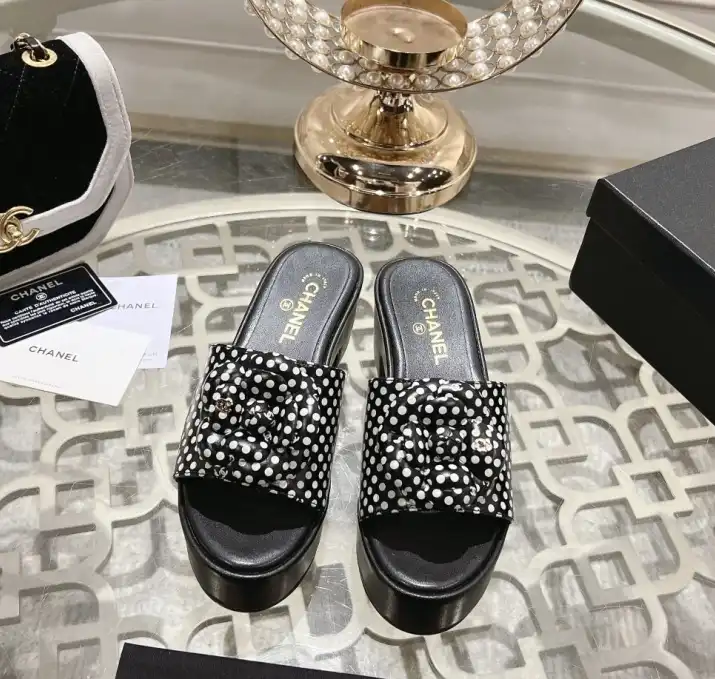 hype Chanel Slippers