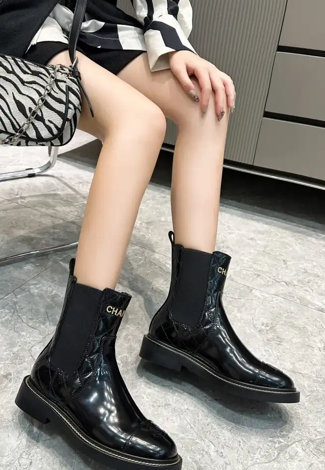 hype Chanel Boots