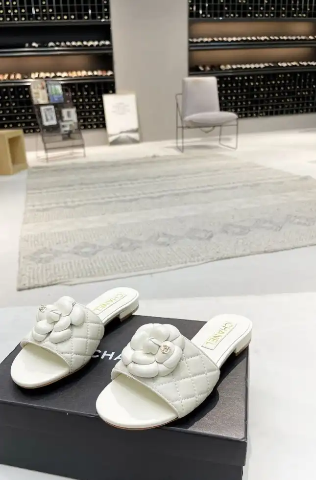 hype Chanel Slippers