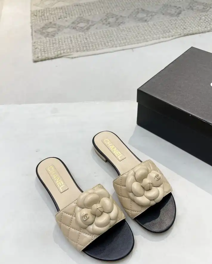 hype Chanel Slippers