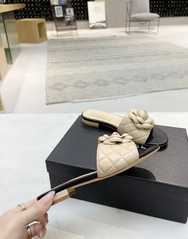 hype Chanel Slippers