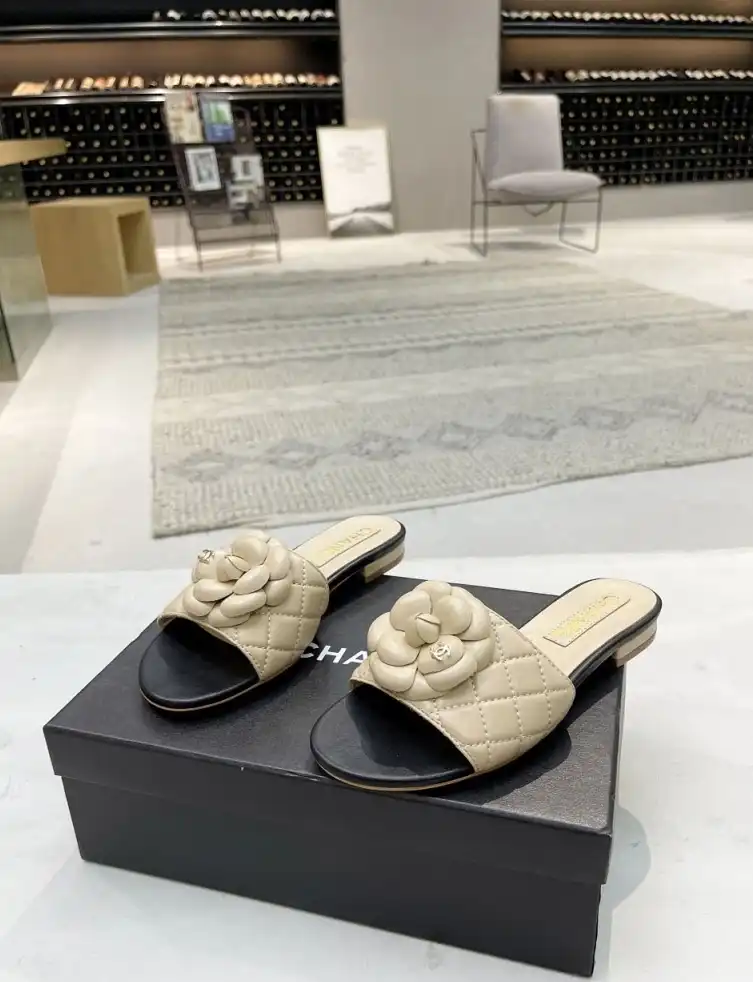 hype Chanel Slippers