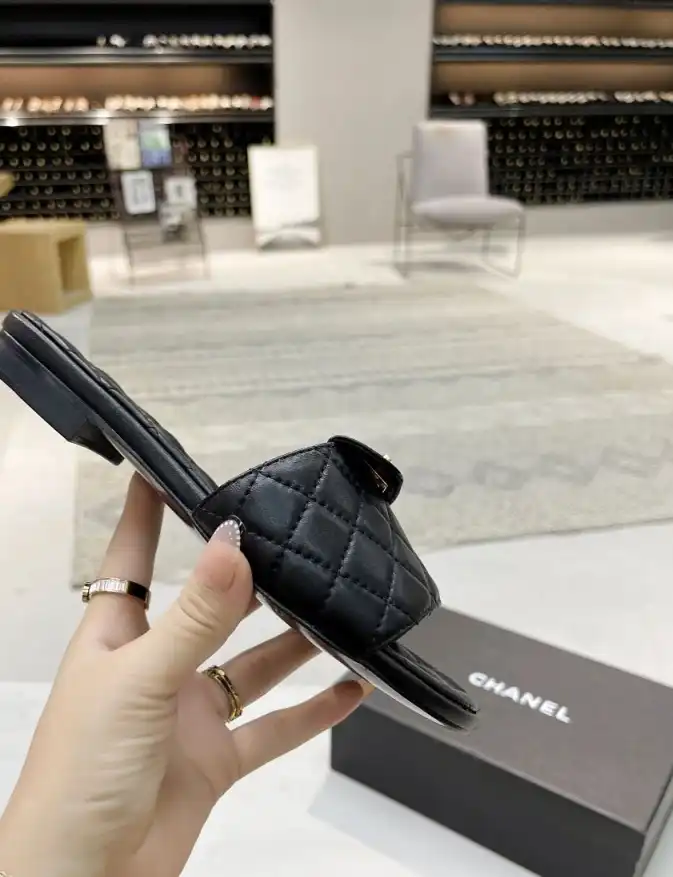 hype Chanel Slippers