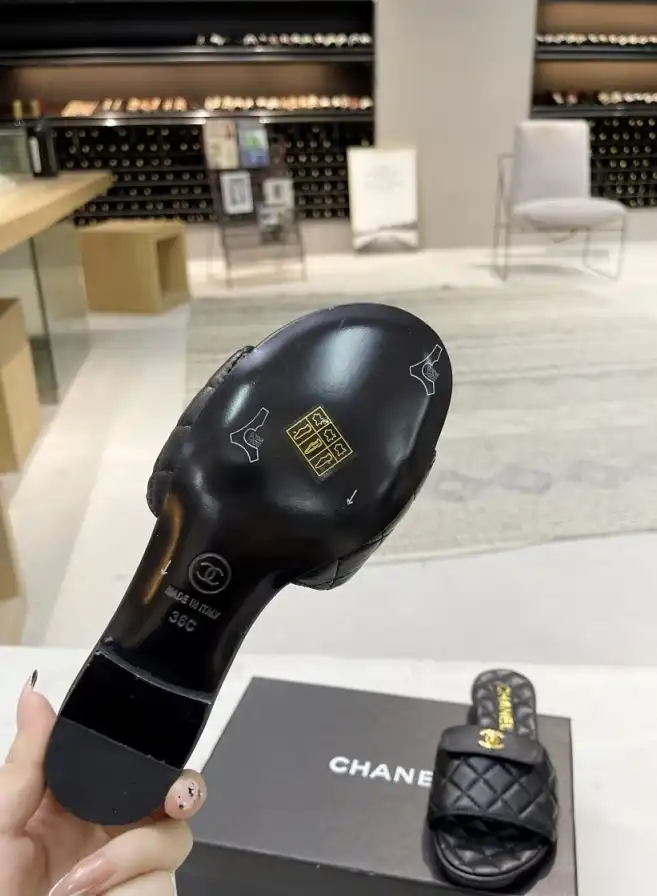 hype Chanel Slippers