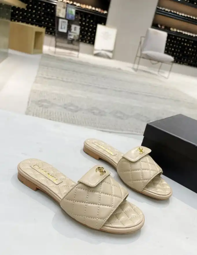 hype Chanel Slippers