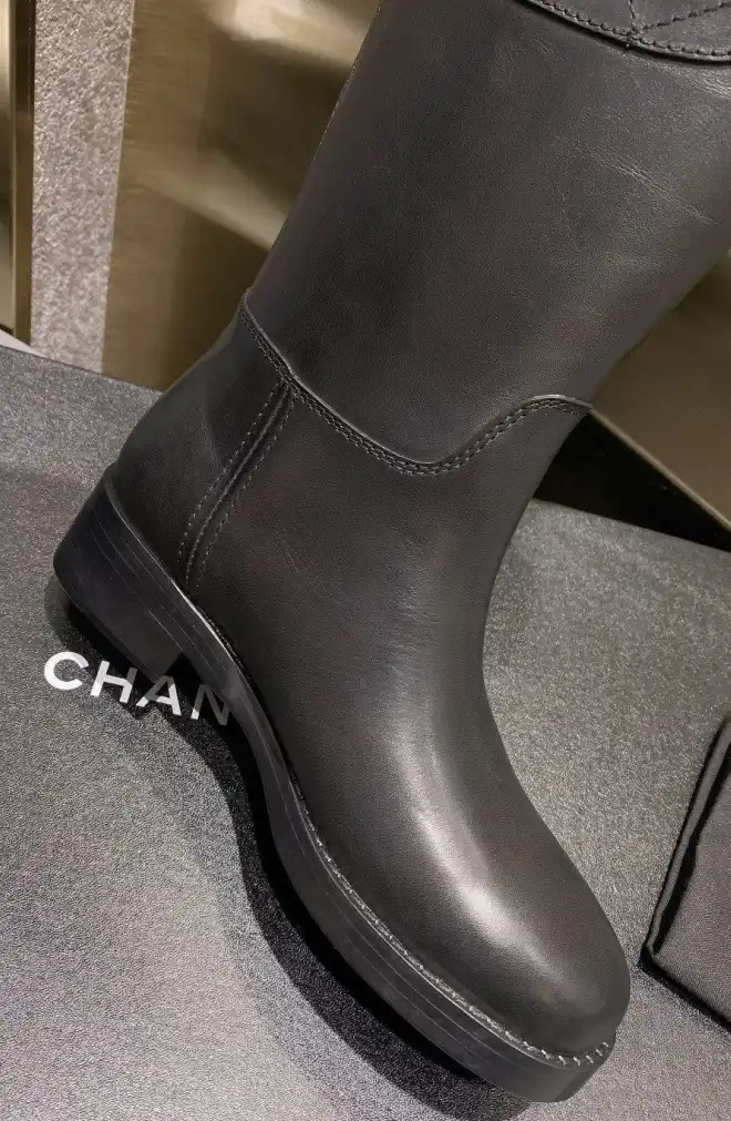 hype Chanel Boots