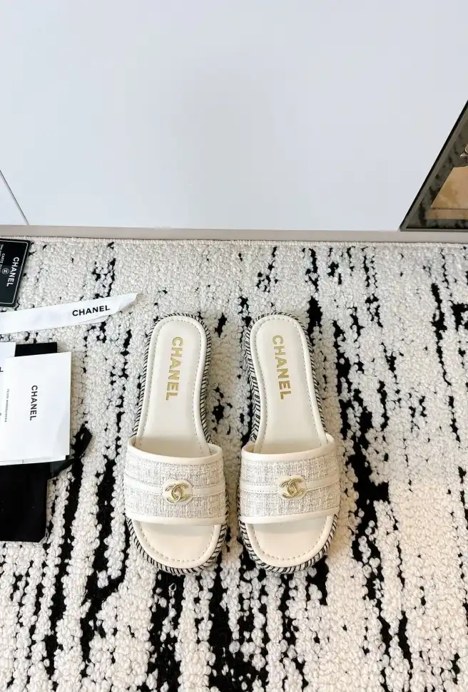 hype Chanel Slippers