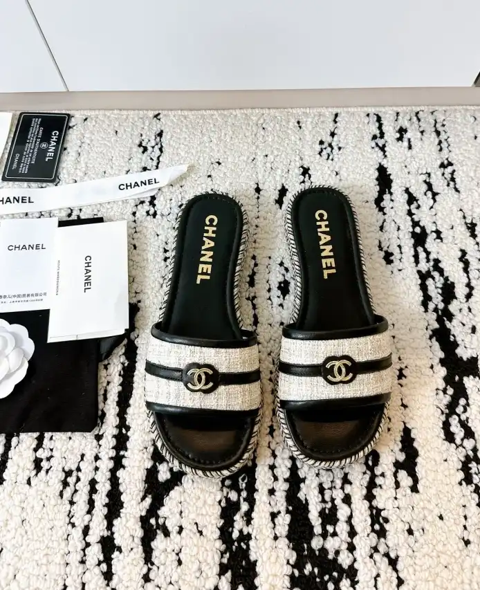 hype Chanel Slippers