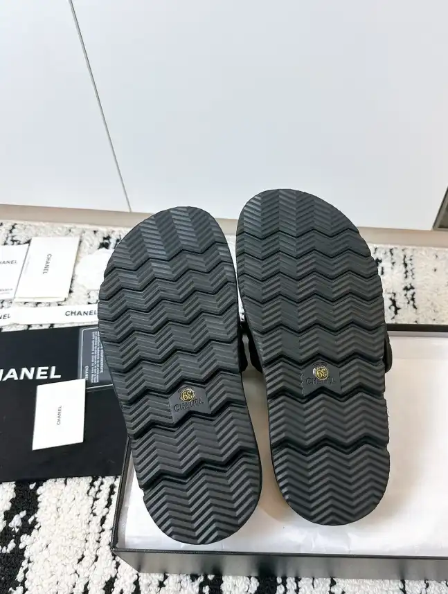 hype Chanel Slippers