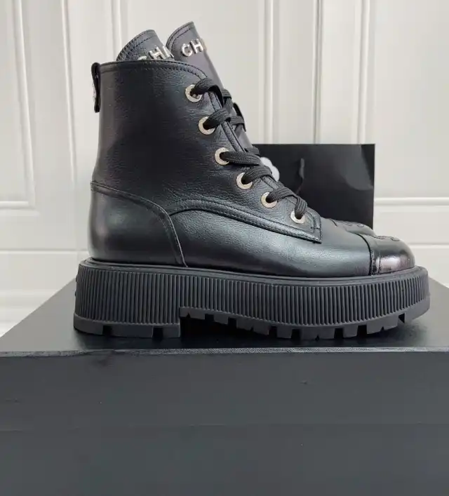 hype Chanel Boots