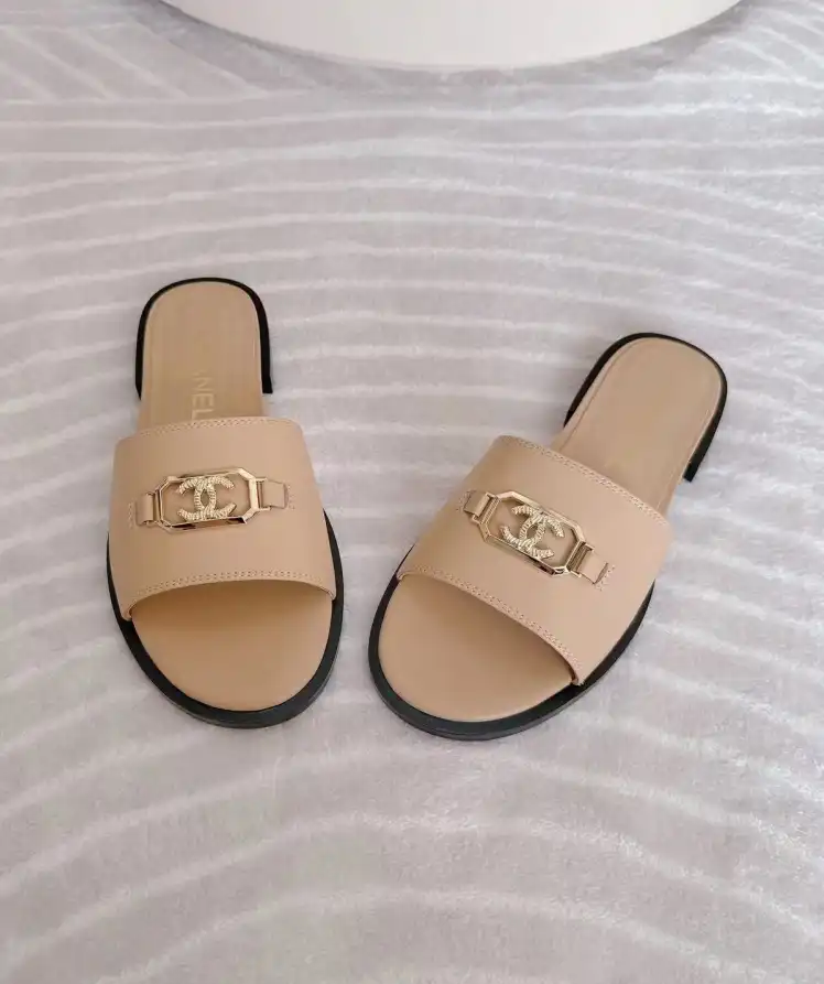 hype Chanel Slippers