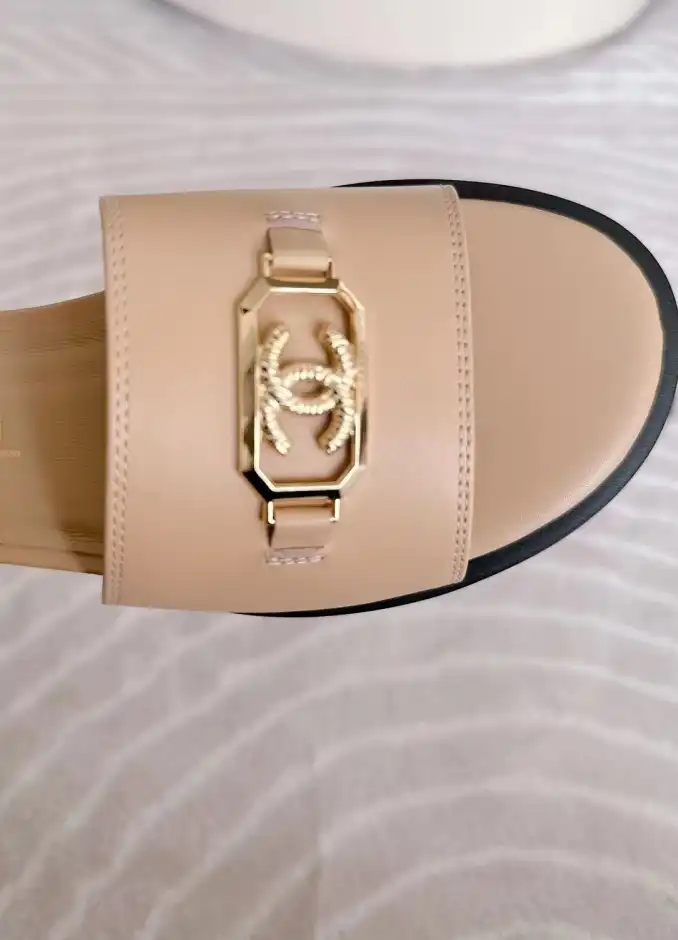 hype Chanel Slippers