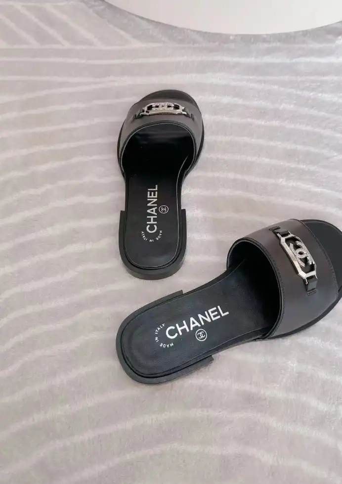 hype Chanel Slippers