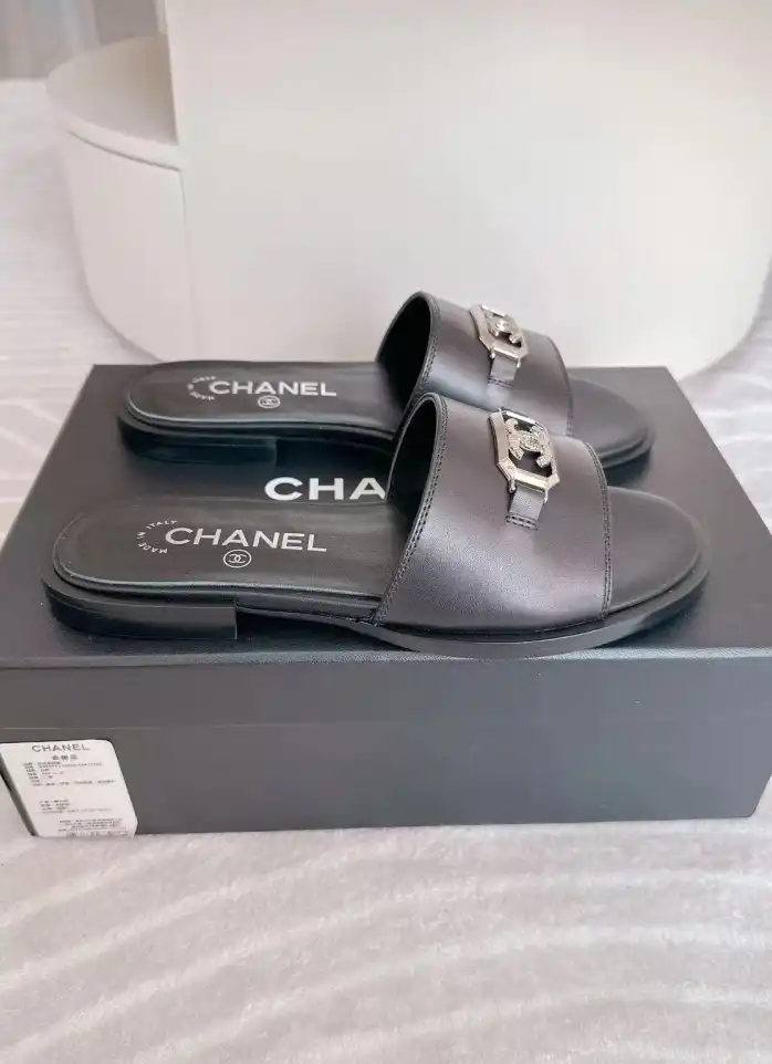 hype Chanel Slippers