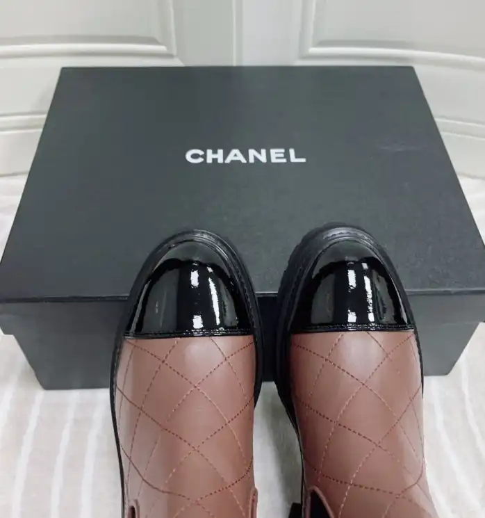 hype Chanel Boots