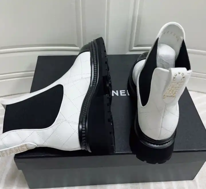 hype Chanel Boots