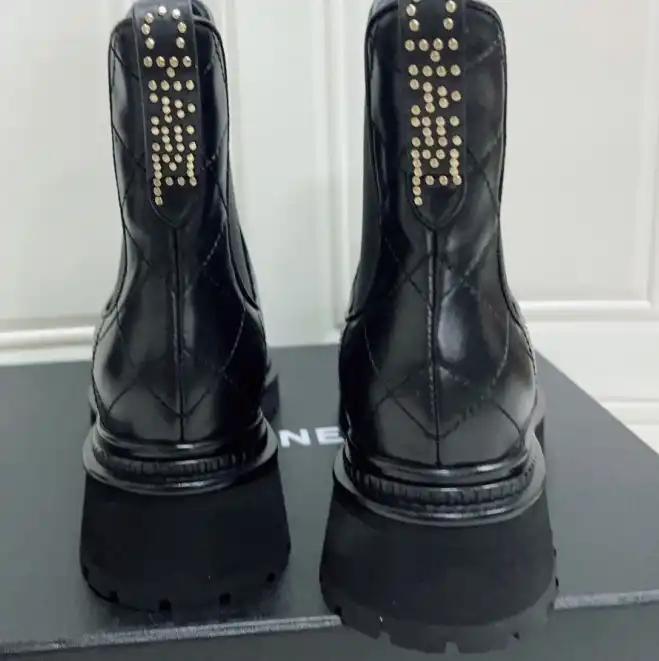 hype Chanel Boots