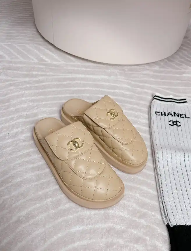 hype Chanel Slippers