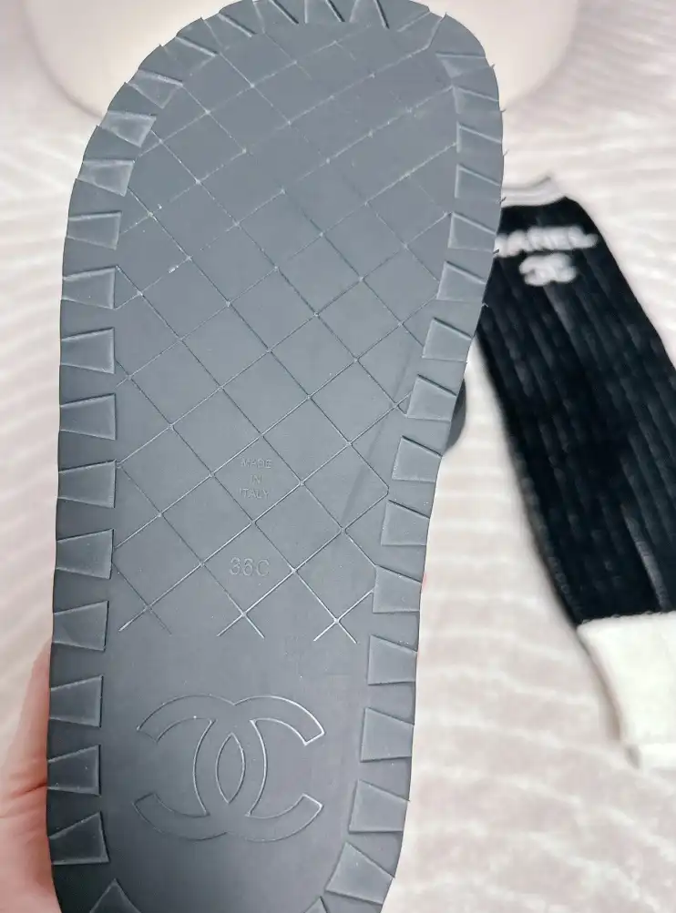 hype Chanel Slippers