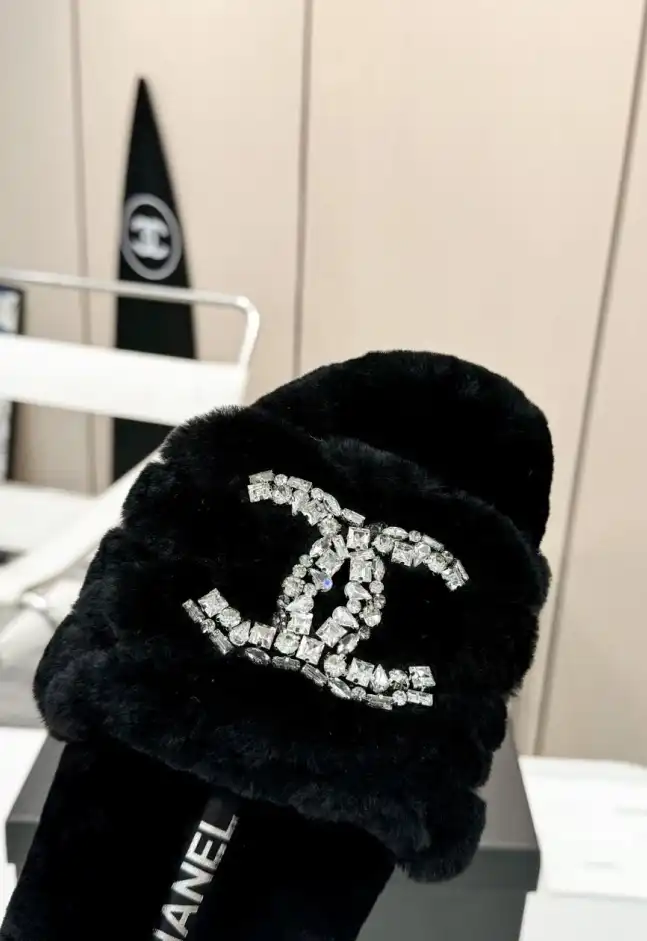 hype Chanel Slippers