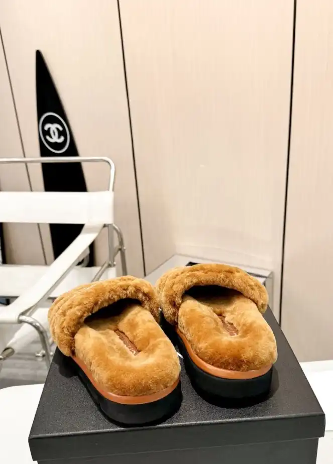 hype Chanel Slippers