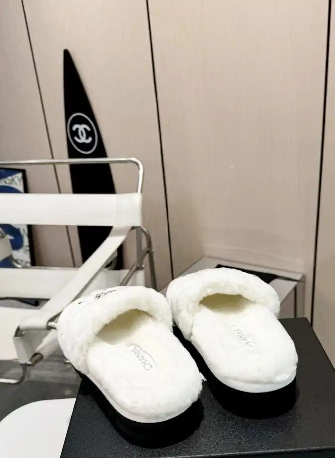 hype Chanel Slippers