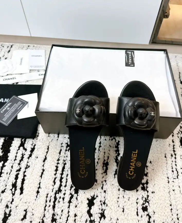 hype Chanel Slippers