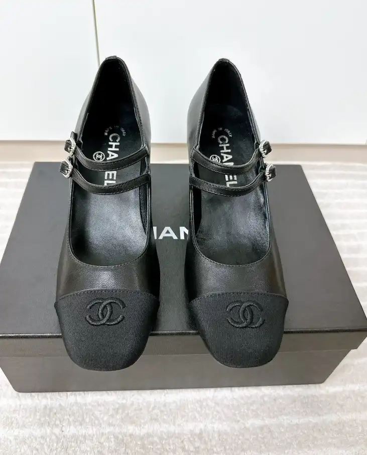 hype Chanel High Heels