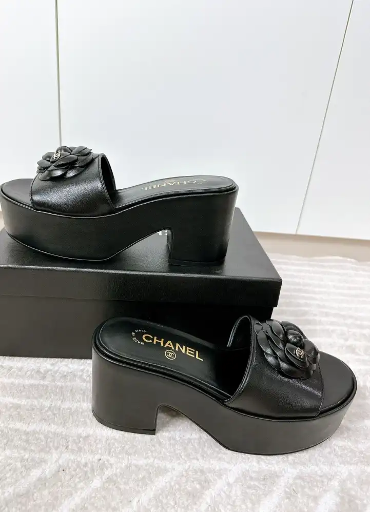 hype Chanel High Heels