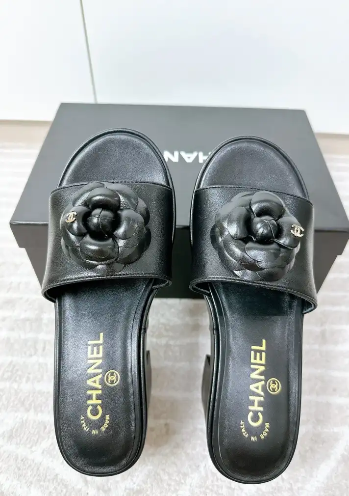 hype Chanel High Heels