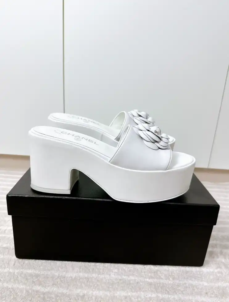 hype Chanel High Heels