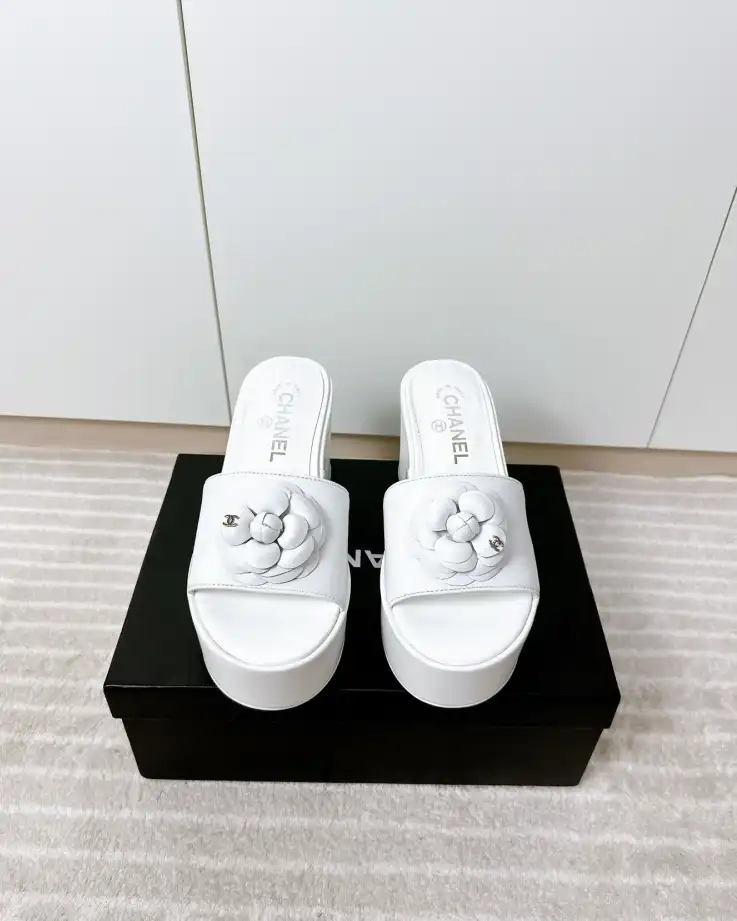 hype Chanel High Heels