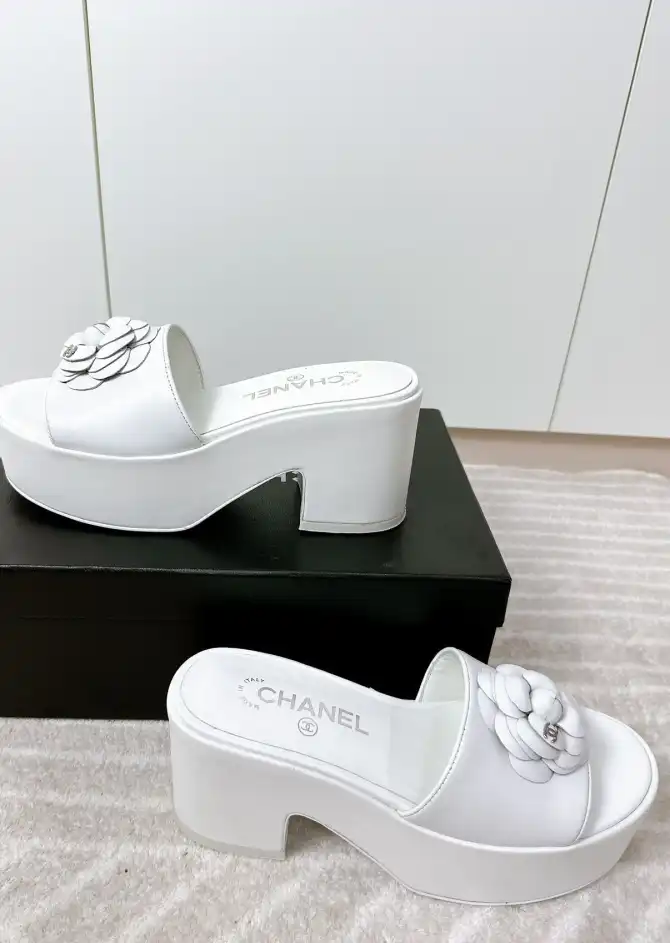 hype Chanel High Heels