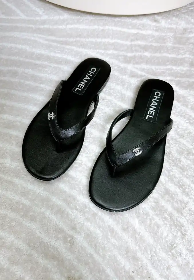 hype Chanel Slippers