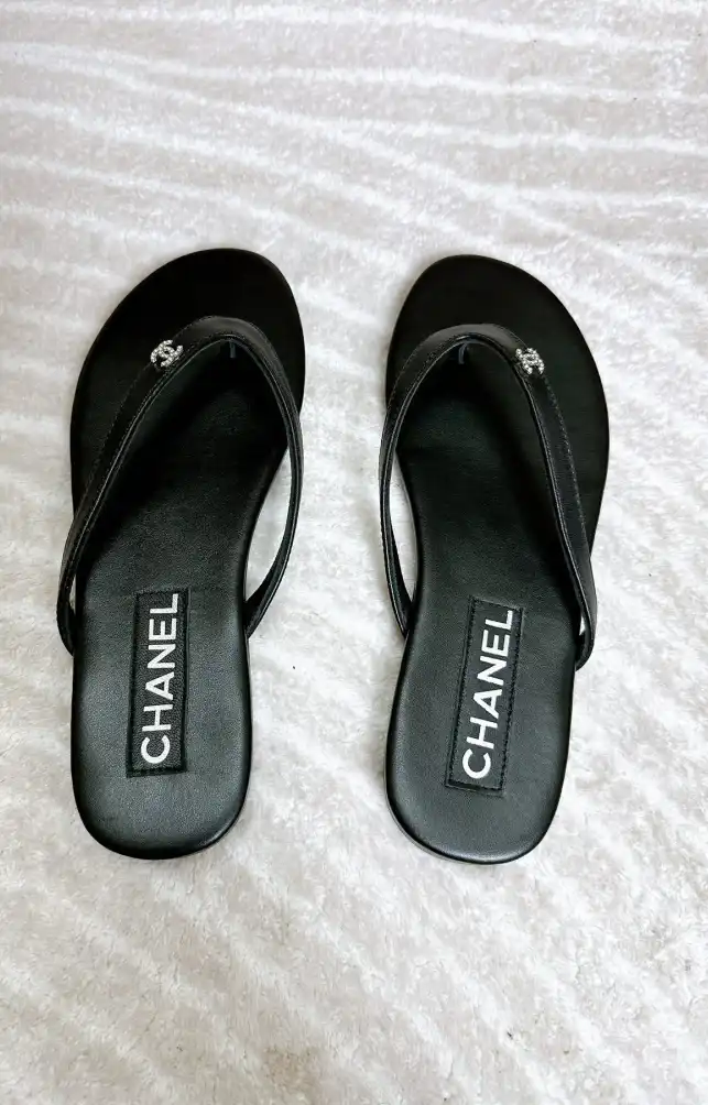 hype Chanel Slippers