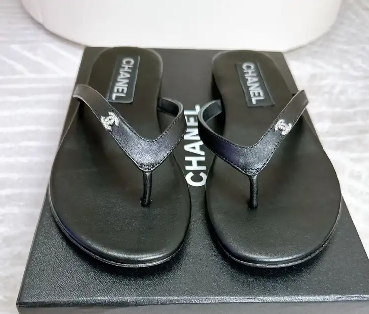 hype Chanel Slippers